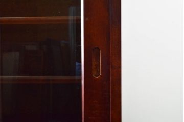 中古　国産手造り民芸家具　和モダンの雰囲気づくりにぴったりの食器棚(収納棚、戸棚、キャビネット、飾り棚、引き出し)(R-061762)