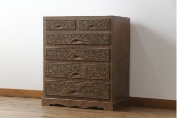 中古　大胆に施された彫刻が目を惹く日光彫りのチェスト(サイドチェスト、小箪笥、和タンス、引き出し、衣装箪笥、収納箪笥)(R-061772)