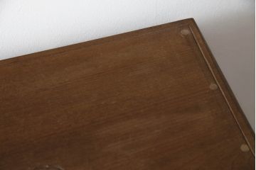 中古　大胆に施された彫刻が目を惹く日光彫りのチェスト(サイドチェスト、小箪笥、和タンス、引き出し、衣装箪笥、収納箪笥)(R-061772)