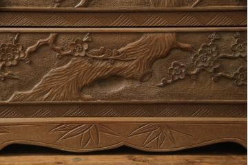 中古　大胆に施された彫刻が目を惹く日光彫りのチェスト(サイドチェスト、小箪笥、和タンス、引き出し、衣装箪笥、収納箪笥)(R-061772)