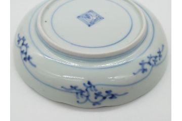 江戸期　古伊万里　染付　二重角福　花唐草　4.5寸皿　約13.5cm　伊万里焼の伝統美が詰まった小皿2枚セット(四寸五分、和皿、渦福、和食器)(R-061775)