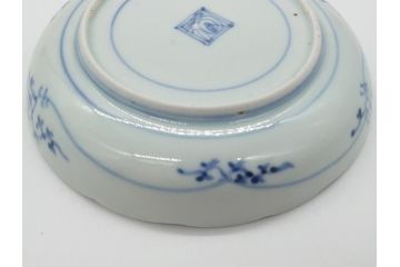 江戸期　古伊万里　染付　二重角福　花唐草　4.5寸皿　約13.5cm　伊万里焼の伝統美が詰まった小皿2枚セット(四寸五分、和皿、渦福、和食器)(R-061775)