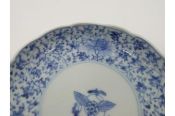 江戸期　古伊万里　染付　二重角福　花唐草　4.5寸皿　約13.5　伊万里焼の伝統美が詰まった小皿2枚セット(四寸五分、和皿、渦福、和食器)(R-061776)