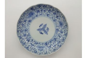 江戸期　古伊万里　染付　二重角福　花唐草　4.5寸皿　約13.5　伊万里焼の伝統美が詰まった小皿2枚セット(四寸五分、和皿、渦福、和食器)(R-061776)