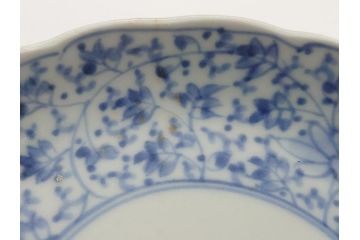 江戸期　古伊万里　染付　二重角福　花唐草　4.5寸皿　約13.5　伊万里焼の伝統美が詰まった小皿2枚セット(四寸五分、和皿、渦福、和食器)(R-061776)