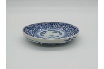 江戸期　古伊万里　染付　蛸唐草　松竹梅　4寸皿　約12.5cm　伊万里焼の伝統美が詰まった小皿2枚セット(四寸、和皿、渦福、和食器)(R-061780)