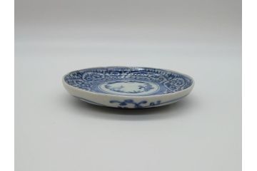 江戸期　古伊万里　染付　蛸唐草　松竹梅　4寸皿　約12.5cm　伊万里焼の伝統美が詰まった小皿2枚セット(四寸、和皿、渦福、和食器)(R-061781)