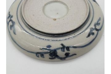 江戸期　古伊万里　染付　蛸唐草　松竹梅　4寸皿　約12.5cm　伊万里焼の伝統美が詰まった小皿2枚セット(四寸、和皿、渦福、和食器)(R-061781)