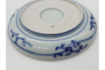 江戸期　古伊万里　染付　蛸唐草　松竹梅　4寸皿　約12.5cm　伊万里焼の伝統美が詰まった小皿2枚セット(四寸、和皿、渦福、和食器)(R-061781)