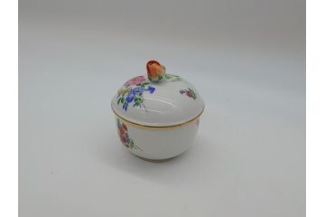 ドイツ　マイセン　Meissen　ベーシックフラワー　三つ花　優雅で華やかなシュガーポット(蓋物、西洋陶磁器)(R-061784)