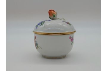 ドイツ　マイセン　Meissen　ベーシックフラワー　三つ花　優雅で華やかなシュガーポット(蓋物、西洋陶磁器)(R-061784)