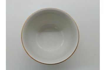 ドイツ　マイセン　Meissen　ベーシックフラワー　三つ花　優雅で華やかなシュガーポット(蓋物、西洋陶磁器)(R-061784)