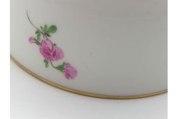 ドイツ　マイセン　Meissen　ベーシックフラワー　三つ花　優雅で華やかなシュガーポット(蓋物、西洋陶磁器)(R-061784)