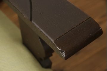 中古　美品　神戸洋家具　永田良介商店　タツ型の彫刻が存在感を放つ3人掛けソファ(三人掛け、3P)(R-061790)