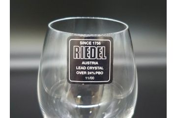 オーストリア　RIEDEL(リーデル)　プラウドフットジャパン記念品(名入れ有)　ワイングラス3客セット(箱付き)(R-061792)