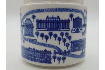 1960年代　レア　ドイツ　マイセン　Meissen　円形　蓋付き　ベルリンの街並みが描かれた小物入れ(筒型、蓋物、西洋陶磁器、BERLIN、HAUPTSTADT DER DEUTSCHEN DEMOKRATISCHEN REPUBLIK)(R-061793)