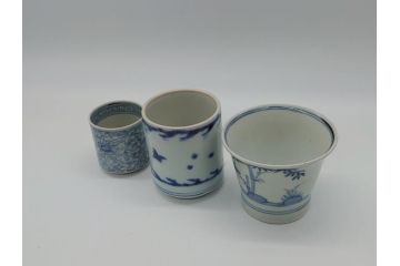 江戸期　古伊万里　染付　伊万里焼の魅力を感じる個性豊かな絵柄の湯呑み3点セット(和食器)(R-061794)