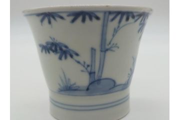 江戸期　古伊万里　染付　伊万里焼の魅力を感じる個性豊かな絵柄の湯呑み3点セット(和食器)(R-061794)