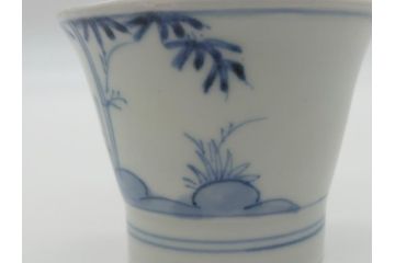 江戸期　古伊万里　染付　伊万里焼の魅力を感じる個性豊かな絵柄の湯呑み3点セット(和食器)(R-061794)