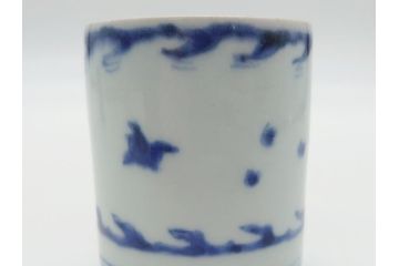 江戸期　古伊万里　染付　伊万里焼の魅力を感じる個性豊かな絵柄の湯呑み3点セット(和食器)(R-061794)