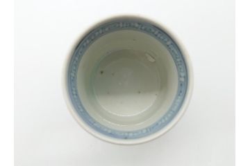 江戸期　古伊万里　染付　伊万里焼の魅力を感じる個性豊かな絵柄の湯呑み3点セット(和食器)(R-061794)