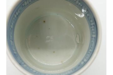江戸期　古伊万里　染付　伊万里焼の魅力を感じる個性豊かな絵柄の湯呑み3点セット(和食器)(R-061794)