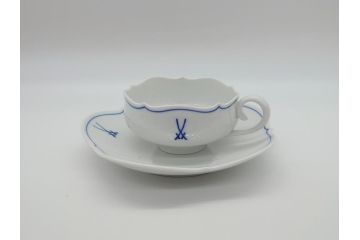 ドイツ　マイセン　Meissen　双剣　シンプルで趣のあるティーカップ&ソーサー(西洋陶磁器、C&S)(R-061796)