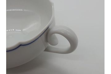 ドイツ　マイセン　Meissen　双剣　シンプルで趣のあるティーカップ&ソーサー(西洋陶磁器、C&S)(R-061796)