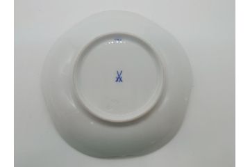 ドイツ　マイセン　Meissen　双剣　シンプルで趣のあるティーカップ&ソーサー(西洋陶磁器、C&S)(R-061796)