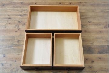 中古　美品　松本民芸家具　シックなデザインが高級感漂う食器棚(カップボード、飾り棚、収納棚、戸棚、サイドボード、サイドキャビネット、上下バラ売り可能)(R-061799)