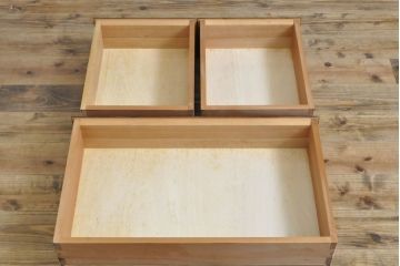 中古　美品　松本民芸家具　シックなデザインが高級感漂う食器棚(カップボード、飾り棚、収納棚、戸棚、サイドボード、サイドキャビネット、上下バラ売り可能)(R-061799)