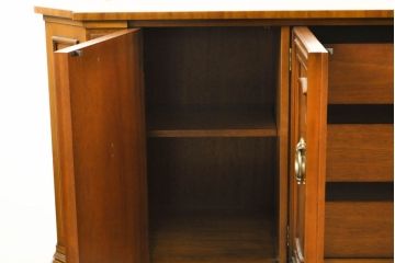 中古　DREXEL HERITAGE(ドレクセルヘリテイジ)　FRANCESCA(フランチェスカ)　マホガニー　クラシカルな佇まいが美しいサイドボード(クレデンザ、クリデンザ、収納棚、戸棚、サイドキャビネット)(R-061802)