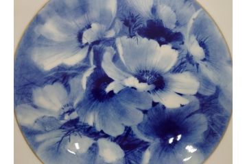 ドイツ　マイセン　Meissen　ひなげしの花　金彩　壁掛け　上品で清楚なタッチの花絵付けが見事な飾り皿(プレート、西洋陶磁器)(R-061805)