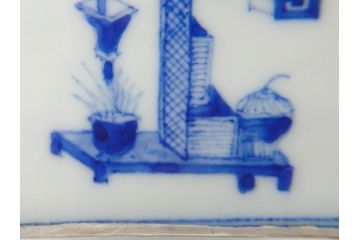 江戸期　古伊万里　染付　四面絵変わり　洗練された佇まいの角形香炉(仏具)(R-061807)