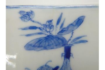 江戸期　古伊万里　染付　四面絵変わり　洗練された佇まいの角形香炉(仏具)(R-061807)