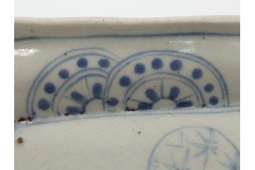 江戸期　古伊万里　染付　松竹梅文　7.6寸皿　約23cm　鞠の中に絵付けされた松竹梅が上品な扇皿(七寸六分、和皿、扇型、変形皿、和食器)(R-061810)