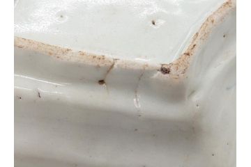 江戸期　古伊万里　染付　松竹梅文　7.6寸皿　約23cm　鞠の中に絵付けされた松竹梅が上品な扇皿(七寸六分、和皿、扇型、変形皿、和食器)(R-061810)