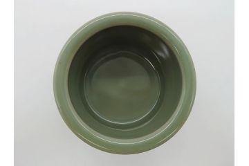 青磁　鳳凰文　威厳のある鳳凰の透かしが魅力の三つ脚香炉(中国?、銀火屋?、三つ足、仏具)(R-061811)