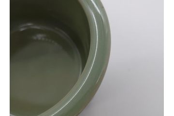 青磁　鳳凰文　威厳のある鳳凰の透かしが魅力の三つ脚香炉(中国?、銀火屋?、三つ足、仏具)(R-061811)