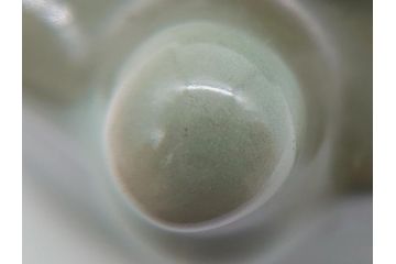 青磁　鳳凰文　威厳のある鳳凰の透かしが魅力の三つ脚香炉(中国?、銀火屋?、三つ足、仏具)(R-061811)