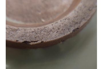 青磁　鳳凰文　威厳のある鳳凰の透かしが魅力の三つ脚香炉(中国?、銀火屋?、三つ足、仏具)(R-061811)