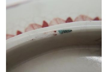 希少　上手物　江戸〜明治　九谷焼　二重角福　色絵　花鳥図　彩り鮮やかな絵付けに惹かれる9寸深鉢(松、梅、鳥、狸、人物、和食器)(R-061812)