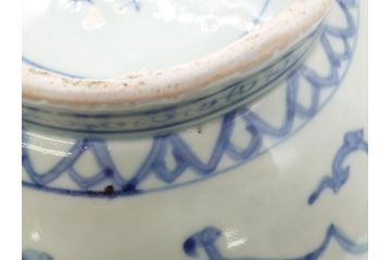 希少　江戸期　古伊万里　大明成化年製　染付　花唐草文　藍色の濃淡で描かれた模様が美しい1.2尺片口鉢(深鉢、和食器)(R-061814)