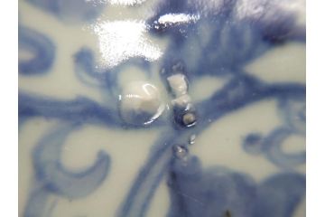 希少　江戸期　古伊万里　大明成化年製　染付　花唐草文　藍色の濃淡で描かれた模様が美しい1.2尺片口鉢(深鉢、和食器)(R-061814)