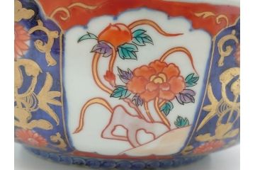 幕末　富長貴春(富貴長春)　金彩　色絵　染付　松竹梅文　華やかな色彩が目を惹く8.3寸深鉢(和食器)(R-061817)