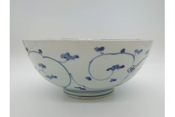 江戸期　古伊万里　大明年製　染付　山水図　9.2寸皿　約28cm　繊細な絵付けが美しい深鉢(九寸二分、和皿、深皿、和食器)(R-061818)