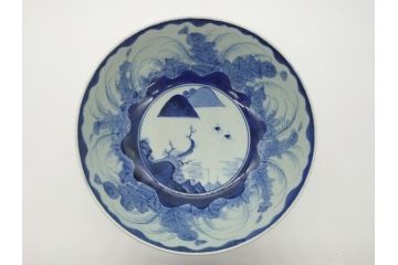 江戸期　古伊万里　大明年製　染付　山水図　9.2寸皿　約28cm　繊細な絵付けが美しい深鉢(九寸二分、和皿、深皿、和食器)(R-061818)