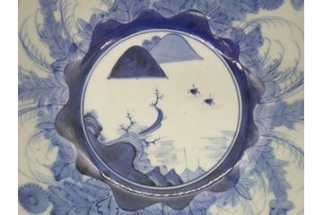 江戸期　古伊万里　大明年製　染付　山水図　9.2寸皿　約28cm　繊細な絵付けが美しい深鉢(九寸二分、和皿、深皿、和食器)(R-061818)