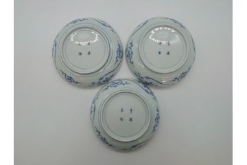 江戸期　古伊万里　宣徳年製　染付　変形　蛸唐草文　5寸皿　約15cm　総蛸唐草の絵付けに魅了される皿3枚セット(五寸、和皿、なます皿、和食器)(R-061819)