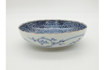 江戸期　古伊万里　宣徳年製　染付　変形　蛸唐草文　5寸皿　約15cm　総蛸唐草の絵付けに魅了される皿3枚セット(五寸、和皿、なます皿、和食器)(R-061819)